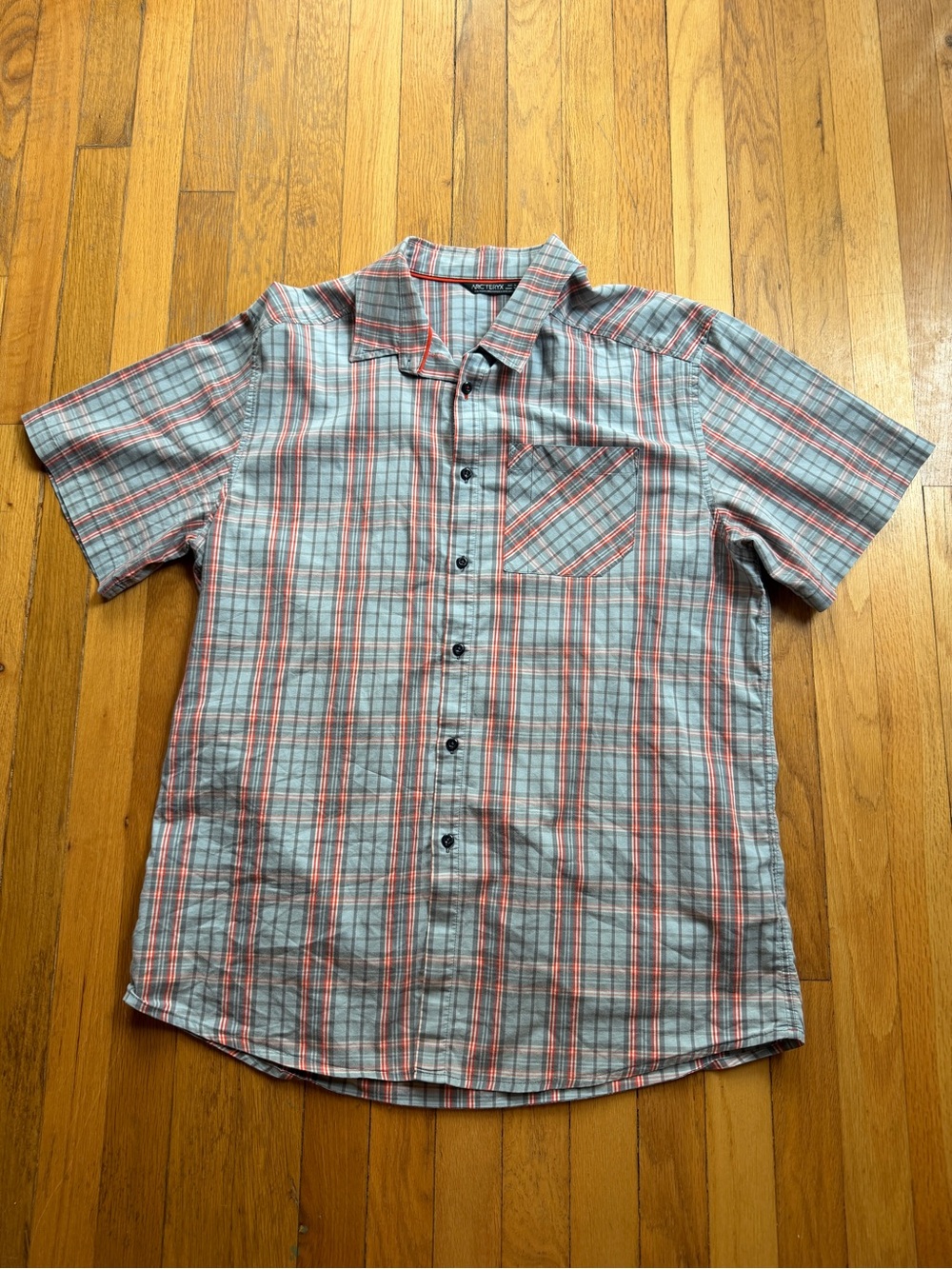 Arcteryx gray and red plaid short sleeve button up